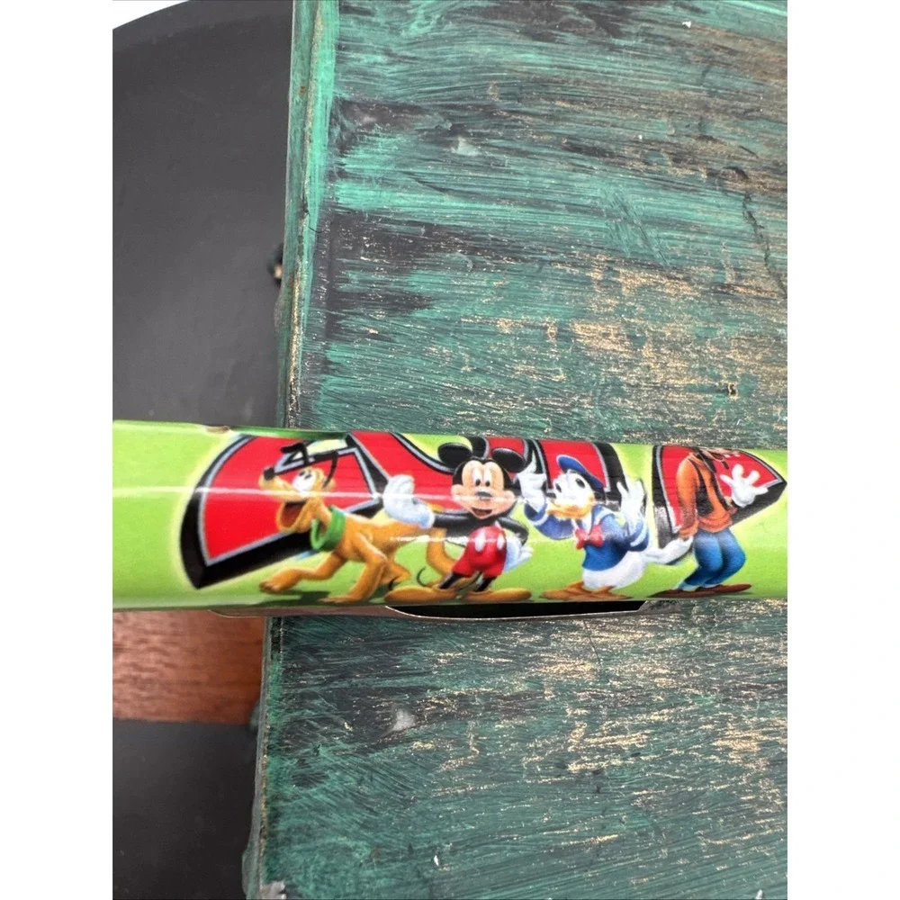 RARE 2012 Mickey Mouse Daffy Duck Disney Pen  Castle Green Tested EUC HTF
